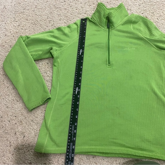Patagonia Women’s 1/2 Zip Lime Green Size Medium Logo Flaws Polartec - Picture 15 of 16